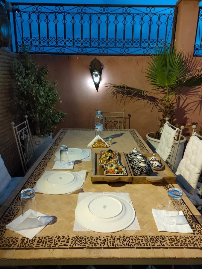 Arwa Apartahotel